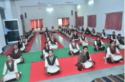 Th. Har Narayan Singh Degree College Allahabad Yoga photo 3
